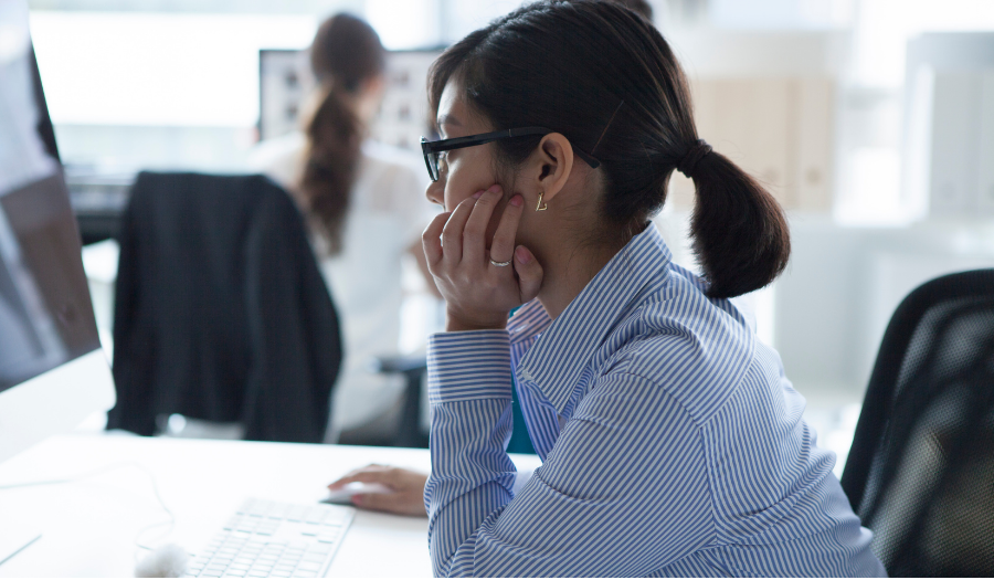 Female office working using Google Sites